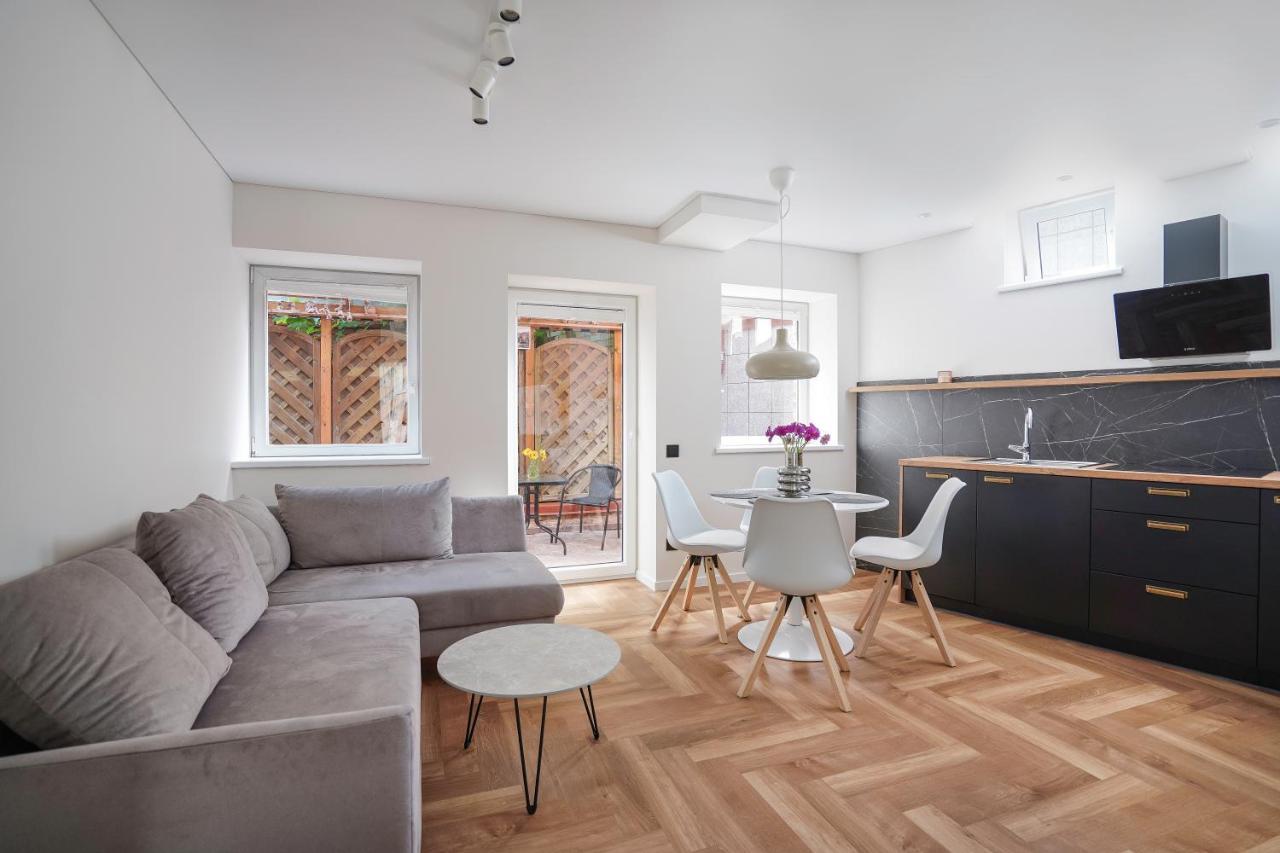 Exclusive Oldnew Apartments In City Center Panevezys Luaran gambar