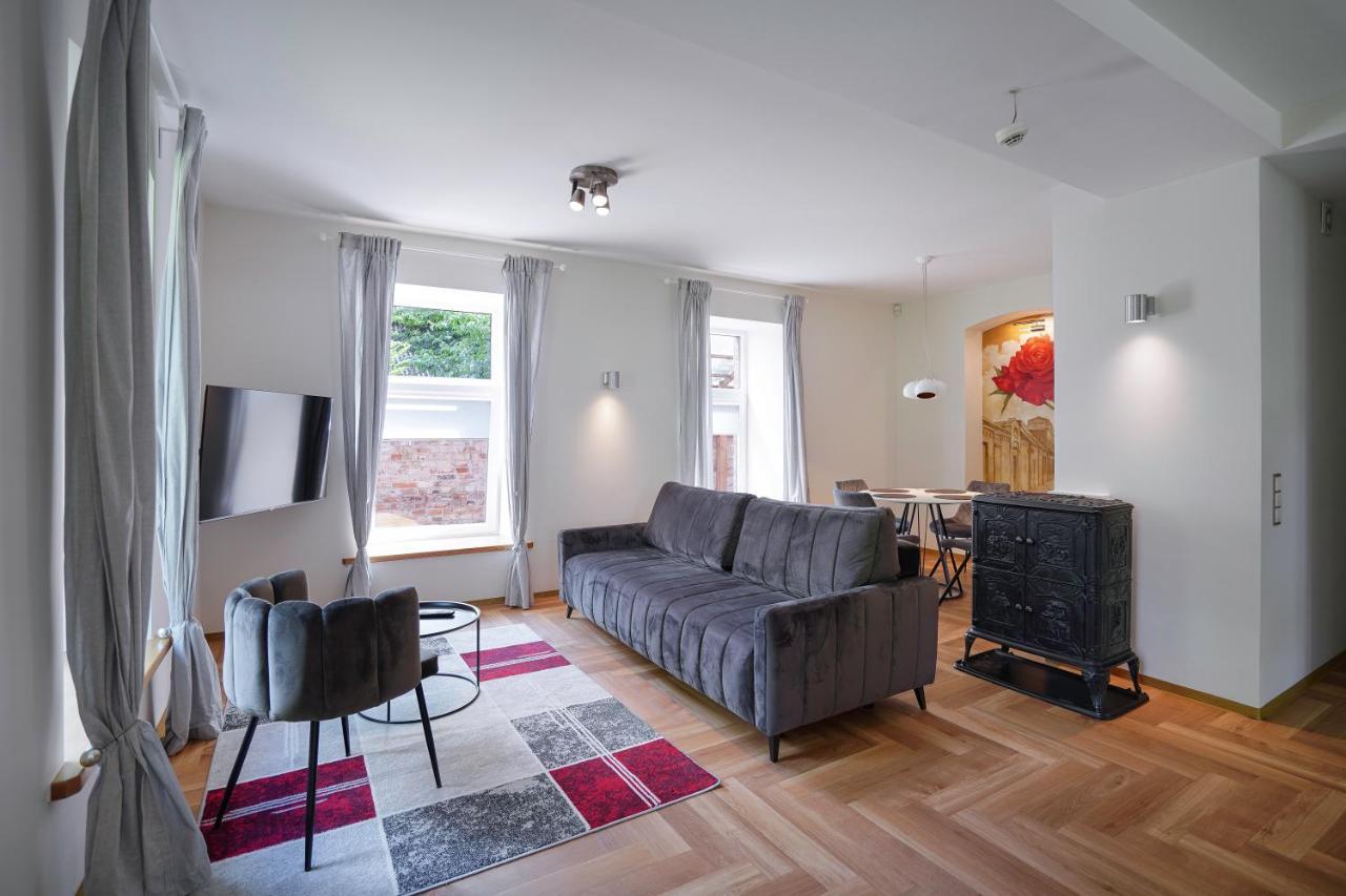 Exclusive Oldnew Apartments In City Center Panevezys Luaran gambar